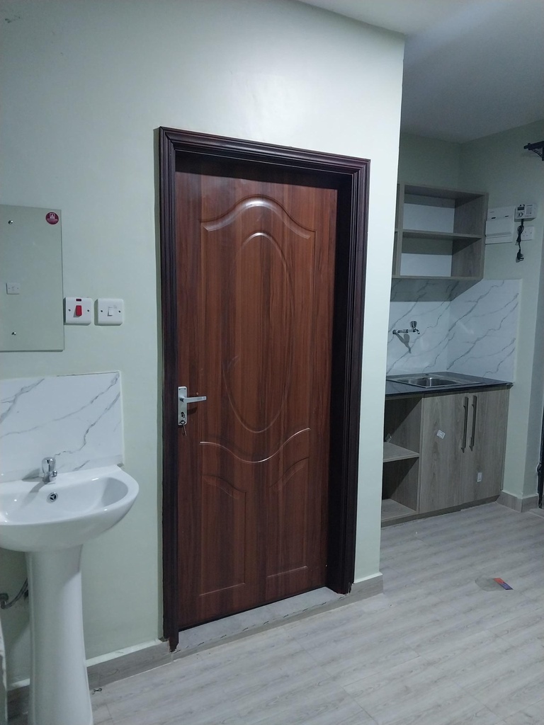 B8-Unfurnished Studio